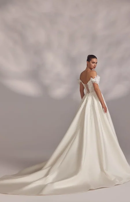 eva-lendel-less-is-more-iv-viviana-2