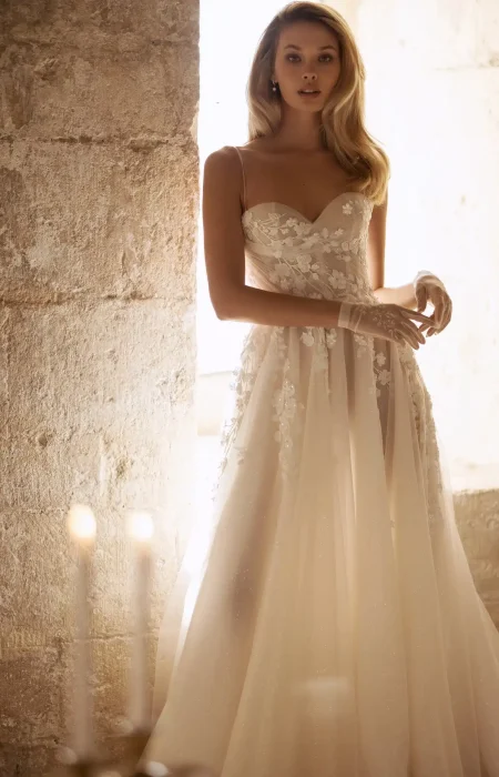 eva-lendel-love-spell-delilah-2