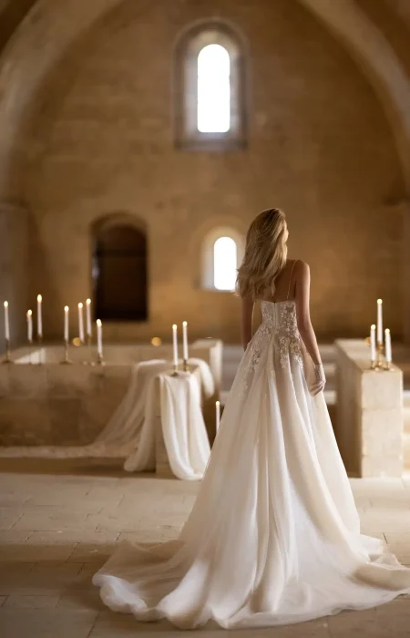 eva-lendel-love-spell-delilah-4